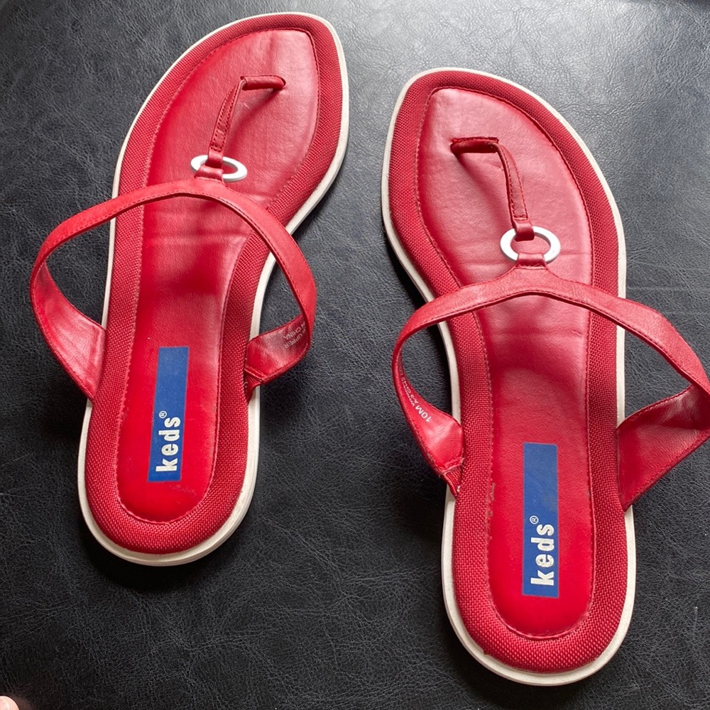 KEDS Flat Red Leather Toe Sandals (Flip-Flops) with White Accents Size 10